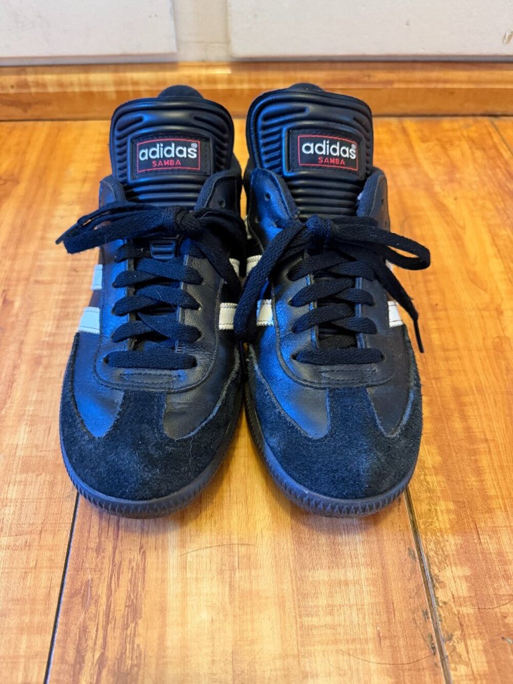 Adidas Sambas - Picture 1 of 3